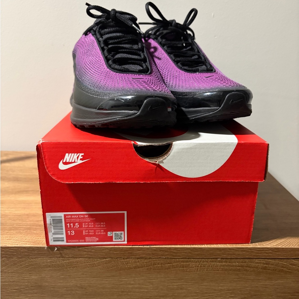 Nike Air Max DN SE Black and Purple Shoes
